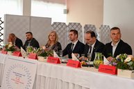 Zväčšiť fotografiu - Regionálne združenie miest a obcí stredného považia rokovalo v dubnici