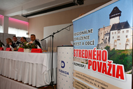 Zväčšiť fotografiu - Regionálne združenie miest a obcí stredného považia rokovalo v dubnici