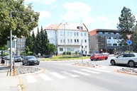 Zväčšiť fotografiu - Rekonštrukcia kruhovej križovatky v prievidzi zvýši bezpečnosť aj plynulosť dopravy