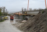 Zväčšiť fotografiu - Rekonštrukciu panelky ukončia o pol roka skôr, ako sa predpokladalo