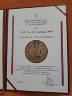 Zväčšiť fotografiu - Riaditeľka zdravotníckej školy laureátkou najvýznamnejšieho ocenenia rezortu školstva - 1607681382286