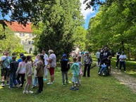 Zväčšiť fotografiu - Rozprávkový les v zemianskom podhradí spojil zariadenia sociálnych služieb
