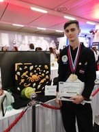 S medailami pre púchovskú soš obchodu a služieb sa v hlavnom meste roztrhlo vrece - IMG_20190124_165042