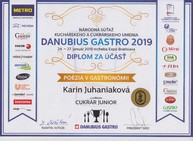 S medailami pre púchovskú soš obchodu a služieb sa v hlavnom meste roztrhlo vrece - Sken_20190131 (2) (2)