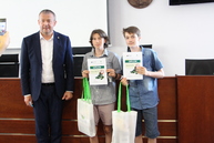 Zväčšiť fotografiu - S napĺňaním ekomapy pomohli župe aj žiaci a študenti - IMG_0062