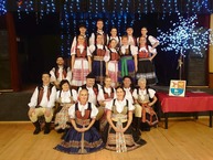 Zväčšiť fotografiu - Šatníky folkloristov doplnia nové kroje i hudobné vybavenie - FS-Úsmev-z-Trenčína_1