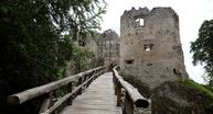 Zväčšiť fotografiu - Siedmy ročník vrchárskej koruny trenčianska s deviatkou nových vrcholov - 13x7_hrad_uhrovec-448060b3f41fe17aafaa1e9b4ac14827