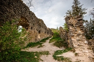 Zväčšiť fotografiu - Siedmy ročník vrchárskej koruny trenčianska s deviatkou nových vrcholov - hrad vrsttec