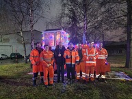Zväčšiť fotografiu - Silvester v znamení výstupu na strážov či návštev záchranných zložiek a cestárov - 20221231_164626