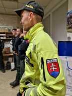 Zväčšiť fotografiu - Silvestrovské poďakovanie tým, ktorí sa starajú o bezpečné považie