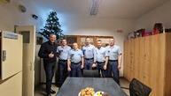 Zväčšiť fotografiu - Silvestrovský výstup na strážov aj návšteva správy ciest tsk a záchranných zložiek - 20231231_181121
