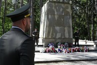 Zväčšiť fotografiu - Sloboda stála našich krajanov utrpenie i život