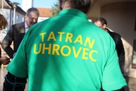 Zväčšiť fotografiu - Sobota v hornej breznici a uhrovci v znamení fašiangov, v poluvsí dominoval spev - IMG_0033