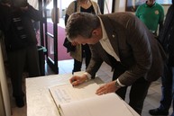 Zväčšiť fotografiu - Sobota v hornej breznici a uhrovci v znamení fašiangov, v poluvsí dominoval spev - IMG_0058