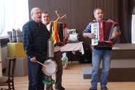 Zväčšiť fotografiu - Sobota v hornej breznici a uhrovci v znamení fašiangov, v poluvsí dominoval spev - IMG_0242