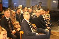 Zväčšiť fotografiu - Sobota v hornej breznici a uhrovci v znamení fašiangov, v poluvsí dominoval spev - IMG_0411