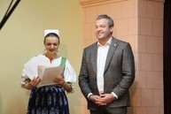 Zväčšiť fotografiu - Sobota v hornej breznici a uhrovci v znamení fašiangov, v poluvsí dominoval spev - IMG_0425