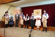 Zväčšiť fotografiu - Sobota v hornej breznici a uhrovci v znamení fašiangov, v poluvsí dominoval spev - IMG_0451