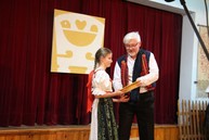 Zväčšiť fotografiu - Sobota v hornej breznici a uhrovci v znamení fašiangov, v poluvsí dominoval spev - IMG_0487