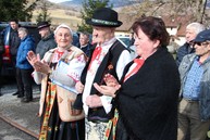 Zväčšiť fotografiu - Sobota v hornej breznici a uhrovci v znamení fašiangov, v poluvsí dominoval spev - IMG_6603