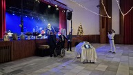Zväčšiť fotografiu - Sobota v kraji patrila výročiu i živému orloju - 20231209_192338
