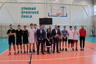Zväčšiť fotografiu - Špičkové podmienky pre rozvoj talentu vytvorí župná športová škola aj basketbalistom - IMG_5013