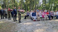 Zväčšiť fotografiu - Spomienka na padlých hrdinov snp na brezine - 20230906_100217
