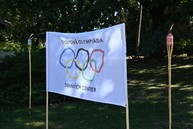 Zväčšiť fotografiu - Športová olympiáda denných centier spojila seniorov pohybom, zábavou a dobrou náladou