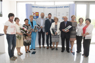 Zväčšiť fotografiu - Stále zbierame návrhy na výnimočné osobnosti kraja! - 14_-_laureati_2017