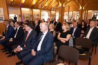 Zväčšiť fotografiu - Stále zbierame návrhy na výnimočné osobnosti kraja! - 20220527_Verejne_uznania_TSK_022w