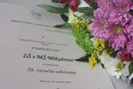 Staré fotografie, kroniky či pôvodné učebné pomôcky boli súčasťou osláv polstoročnice zš v mikušovciach - IMG_9700