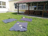 Študenti  strednej odbornej školy obchodu a služieb v prievidzi sami rozhodli ako využiť financie z participatívneho rozpočtu - 06-oddychova zona vo vonkajsom areali skoly so sadom cernic 1