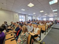 Zväčšiť fotografiu - Študenti vstúpili do ďalšieho akademického roku - 20230925_102644