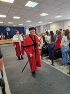Zväčšiť fotografiu - Študenti vstúpili do ďalšieho akademického roku - 20230925_103449