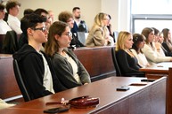 Zväčšiť fotografiu - Študenti župných škôl diskutovali s premiérom