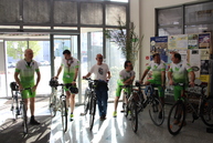 Štvrtý ročník projektu do práce na bicykli otvoril na trenčianskej župe národný cyklokoordinátor, predstavili aj nové cyklodresy zelenej župy - IMG_9473