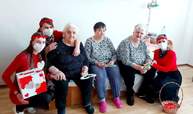 Zväčšiť fotografiu - Sviatok svätého valentína oslávili aj v považskobystrickom zariadení sociálnych služieb - received_2862065180752515 (2)