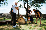 Zväčšiť fotografiu - TSK_TN hrad_stavanie úľov (7)