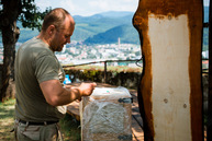Zväčšiť fotografiu - TSK_TN hrad_stavanie úľov (8)