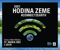Zväčšiť fotografiu - Trenčiansky hrad sa cez víkend ponorí do tmy - hodina zeme 2021