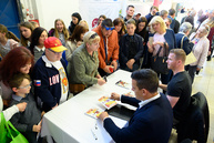 Trenčiansky kraj je pravým hokejovým regiónom, v hokejovom duchu sa otváral aj stánok kocr trenčín región na region tour expo 2019 - 20190517_REGION_TOUR_EXPO_038w
