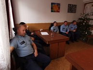 Zväčšiť fotografiu - Trenčiansky župan sa na troch kráľov osobne poďakoval cestárom, hasičom či policajtom - IMG_20200106_103102