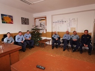 Zväčšiť fotografiu - Trenčiansky župan sa na troch kráľov osobne poďakoval cestárom, hasičom či policajtom - IMG_20200106_103133