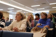 Zväčšiť fotografiu - Túžba po vzdelávaní nemá vekové hranice