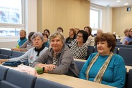 Zväčšiť fotografiu - Túžba po vzdelávaní nemá vekové hranice