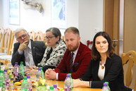 Úrad pre verejné obstarávanie školí miestnych kontrolórov, podnikateľov i novinárov, na pôde župného úradu prijal delegáciu predseda tsk - IMG_0837