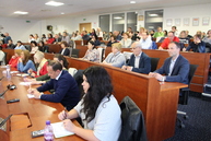 Úrad pre verejné obstarávanie školí miestnych kontrolórov, podnikateľov i novinárov, na pôde župného úradu prijal delegáciu predseda tsk - IMG_0867