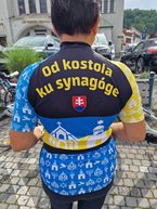 Zväčšiť fotografiu - Ústredným motívom židovsko-kresťanskej cyklopúte je podpora dialógu - 20230914_114833(0)