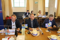 V českom krumlove po prvýkrát za jedným stolom hejtmani a župani - IMG_0072