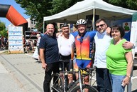 Zväčšiť fotografiu - V cyklistickom drese aj v kroji: sobota v kraji v znamení športu aj folklóru